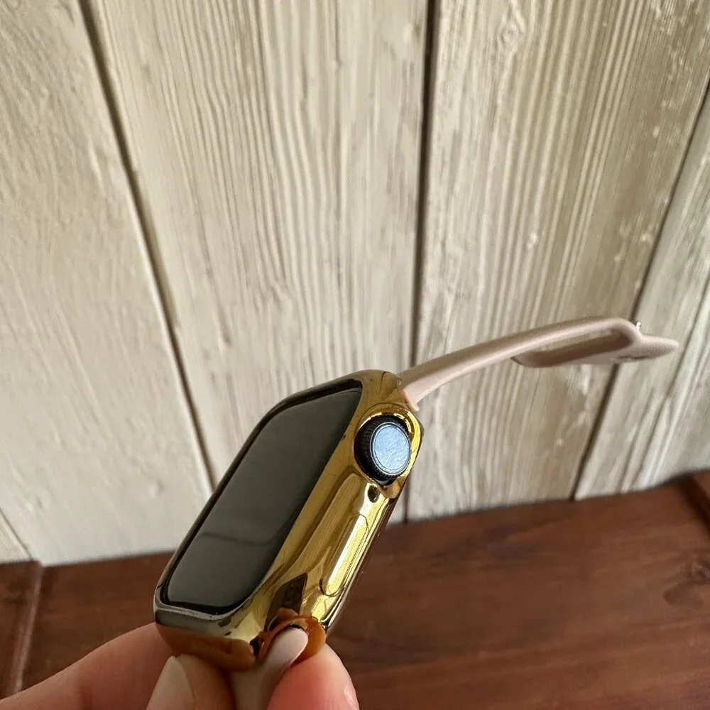 Apple Watch Series 6 40mm Gold Case Mauve Band + Charger Bundle